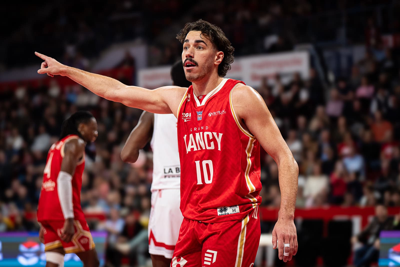 « Il faut faire bien mieux si on veut prétendre à de meilleures choses » : Nancy corrigé à Paris et sous pression