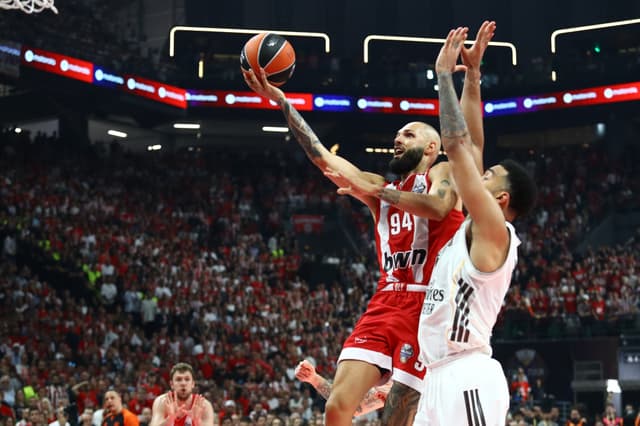 Evan Fournier au sommet de l’Europe : « Gagner à l’OAKA… qu’est-ce qu’on pouvait demander de plus ? »