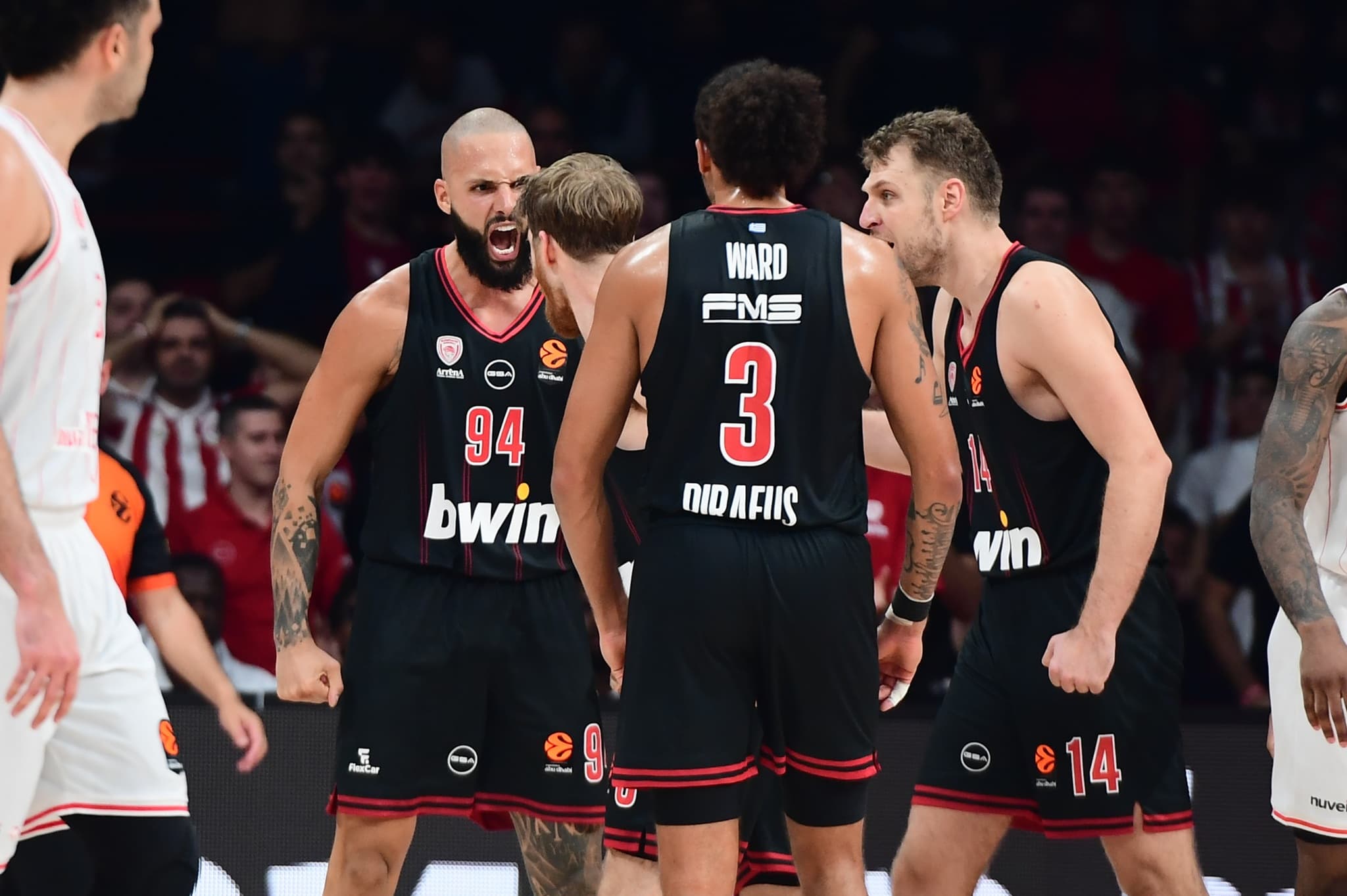 1/11 aux tirs mais la victoire face au leader : Evan Fournier peine à trouver son adresse en ce début de saison