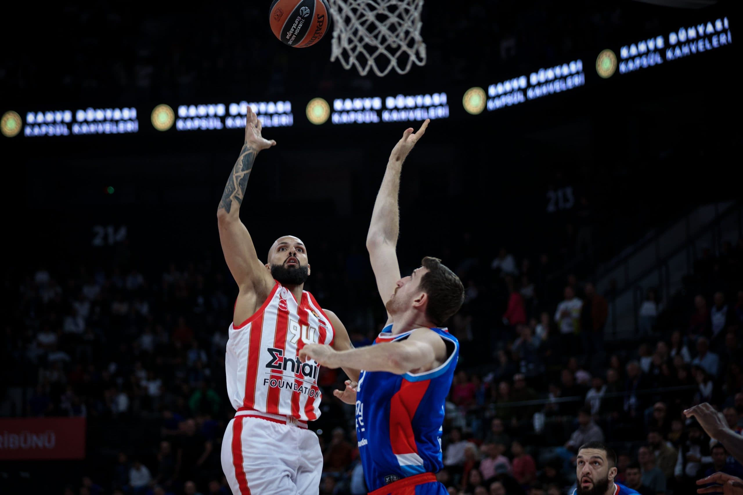 Evan Fournier, 20 points mais la défaite chez l’Anadolu Efes : « C’est ma faute »