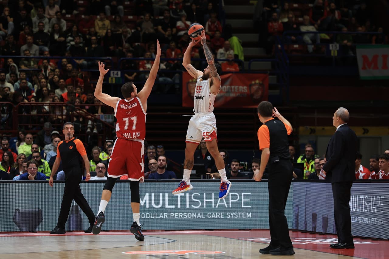 « C’est un dinosaure » : quand Mike James se lâche sur Ettore Messina