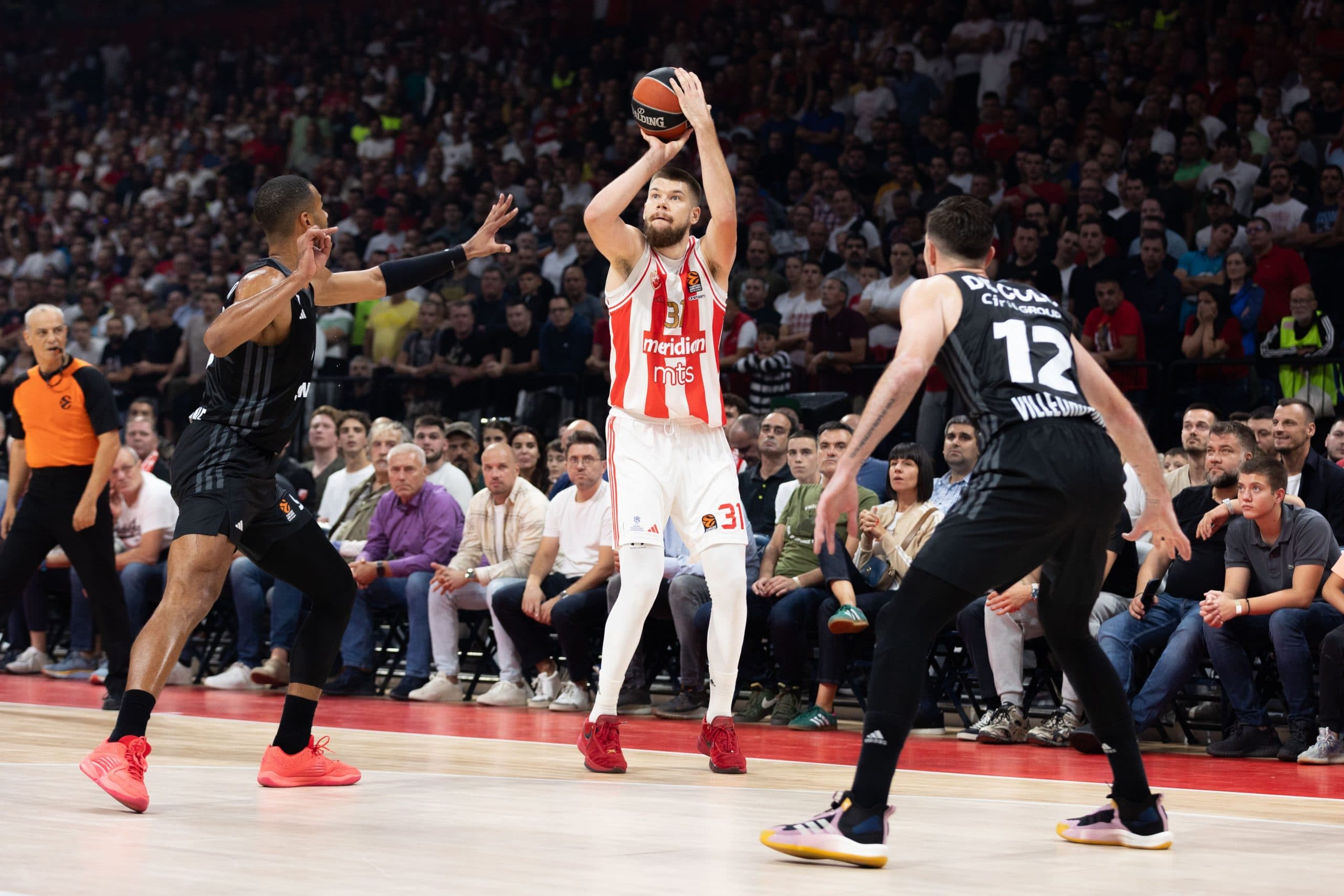 L’ASVEL lourdement battue d’entrée par l’Étoile Rouge de Belgrade