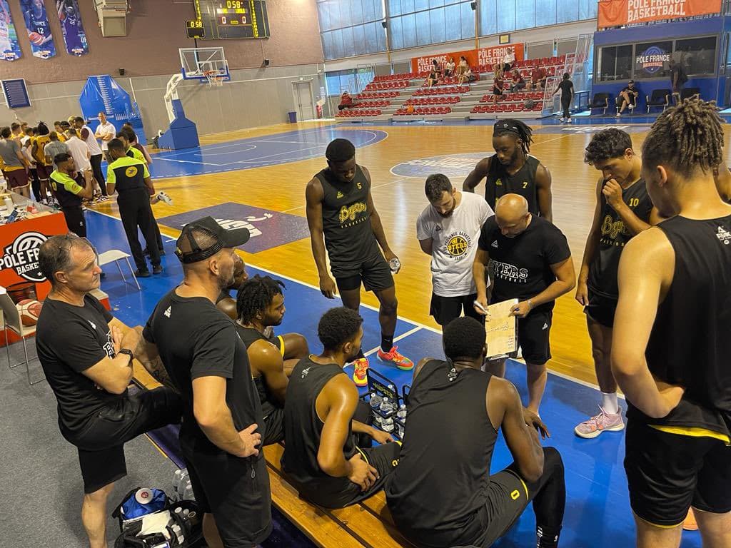 Avec un extraordinaire Dokossi, Fos-Provence bat Loyola