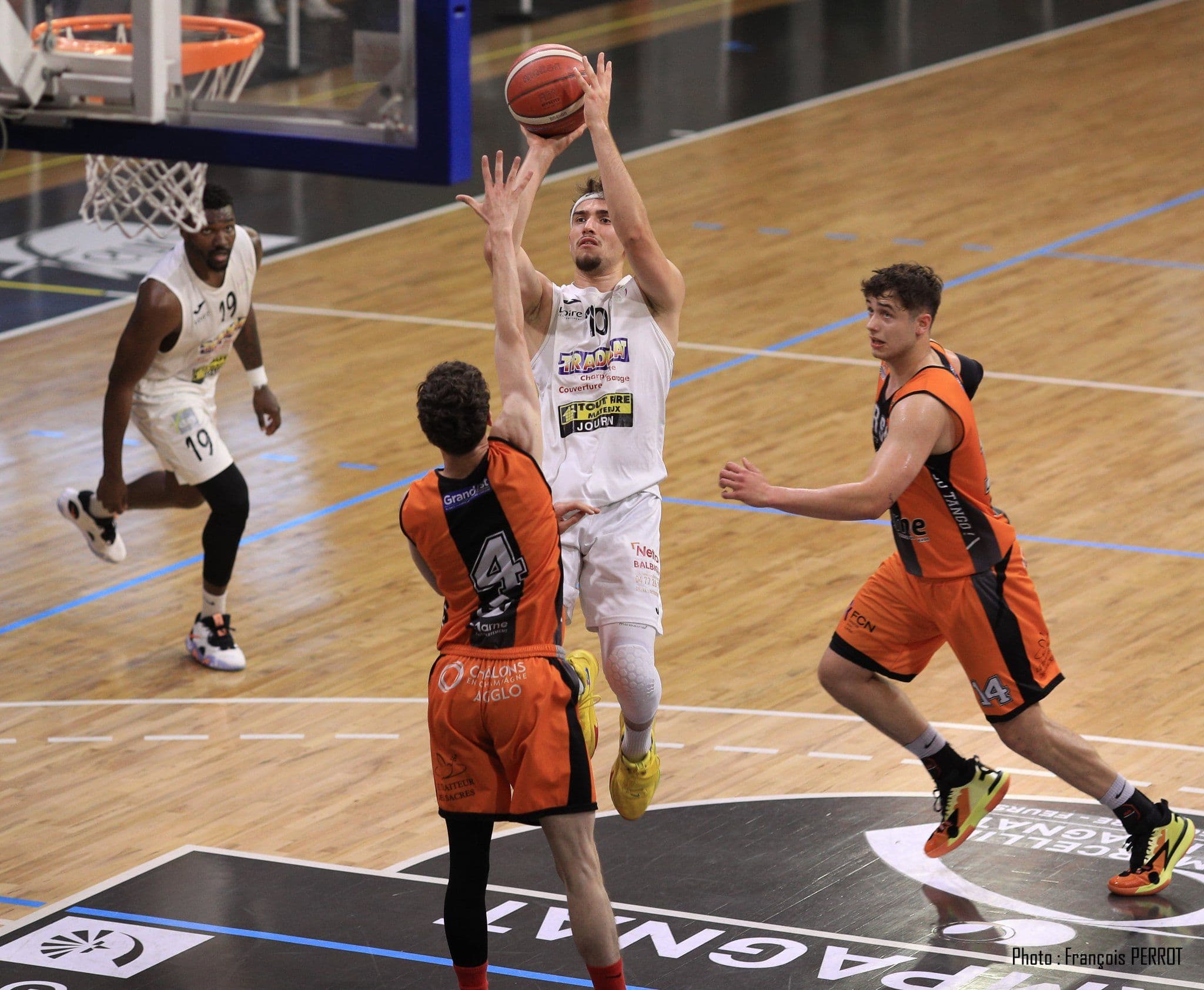 Feurs gagne de nouveau chez Recy Saint-Martin et retourne en NM1