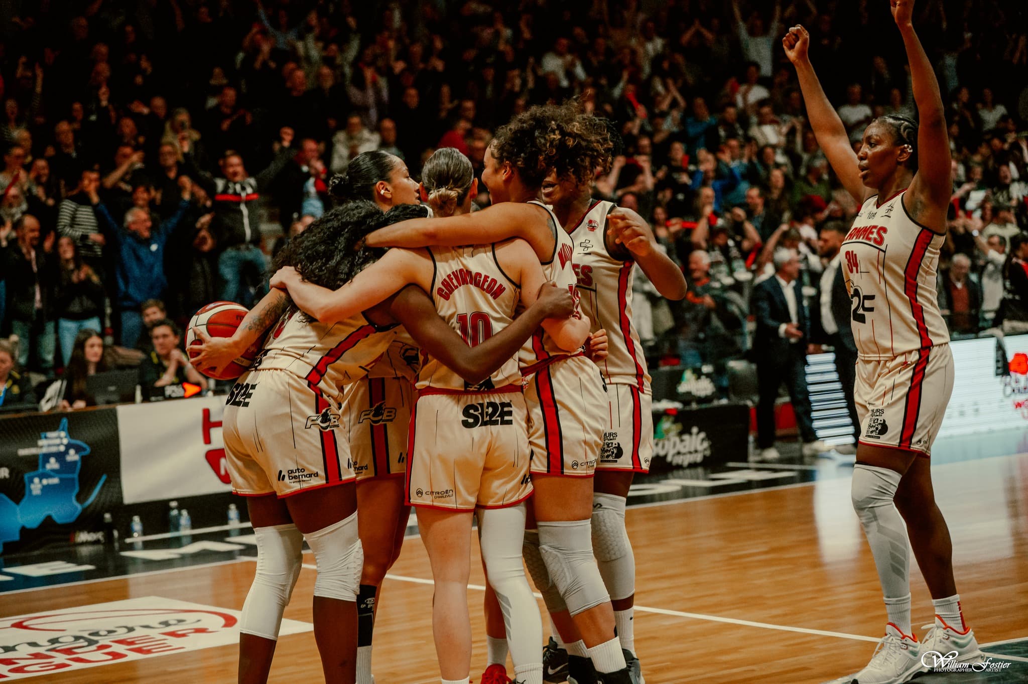 Les Flammes Carolo s’imposent face à Charnay et prennent seules la deuxième place