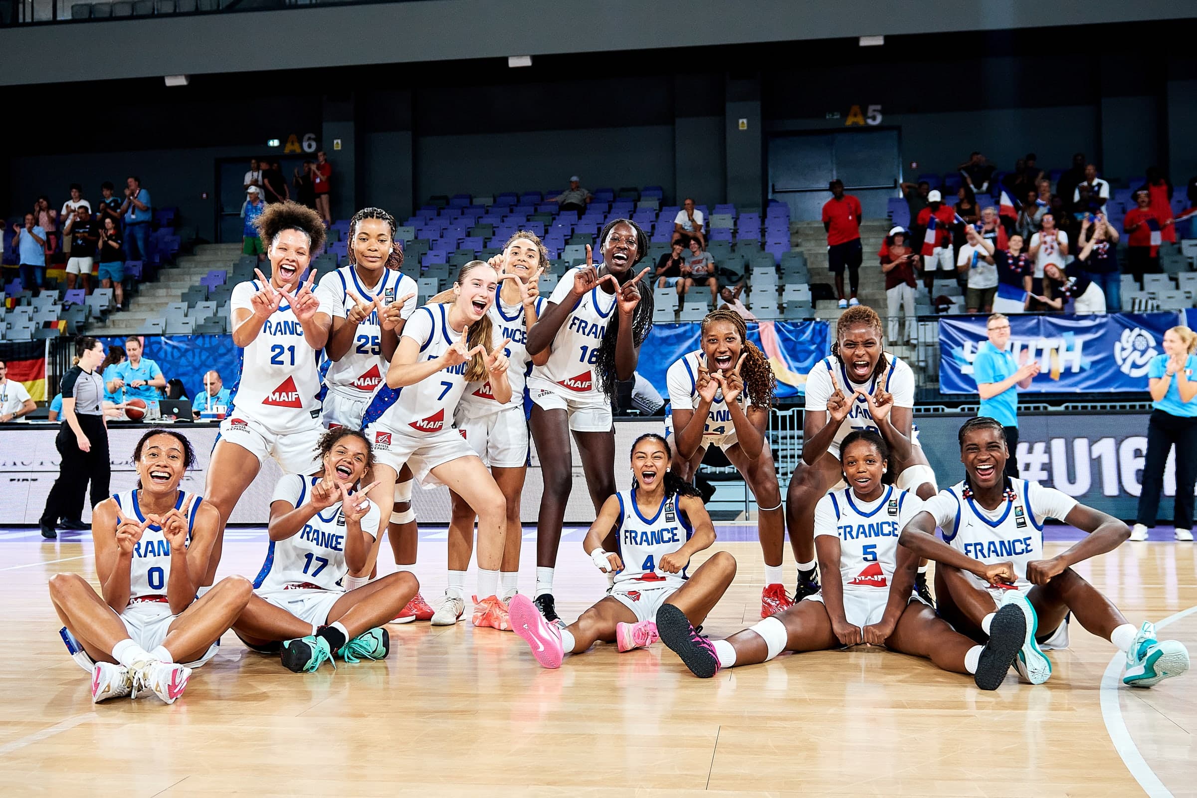 +45,8 en moyenne : qualifiée pour les demi-finales de l’Euro, l’équipe de France U16 poursuit son entreprise démolition !