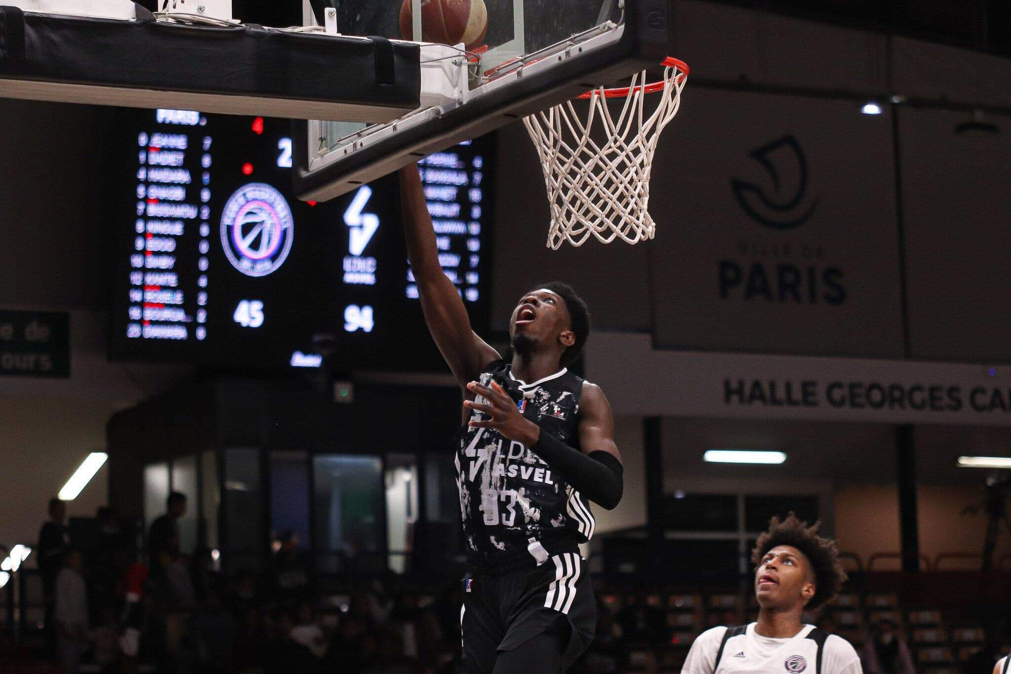 Formé à l’ASVEL, Kenny Kasiama s’engage trois ans au Portel
