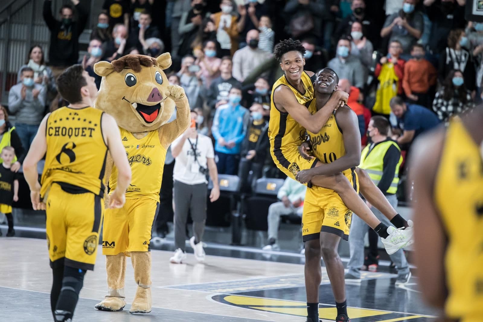 Fos sauve sa place en Betclic ÉLITE, au contraire d’Orléans