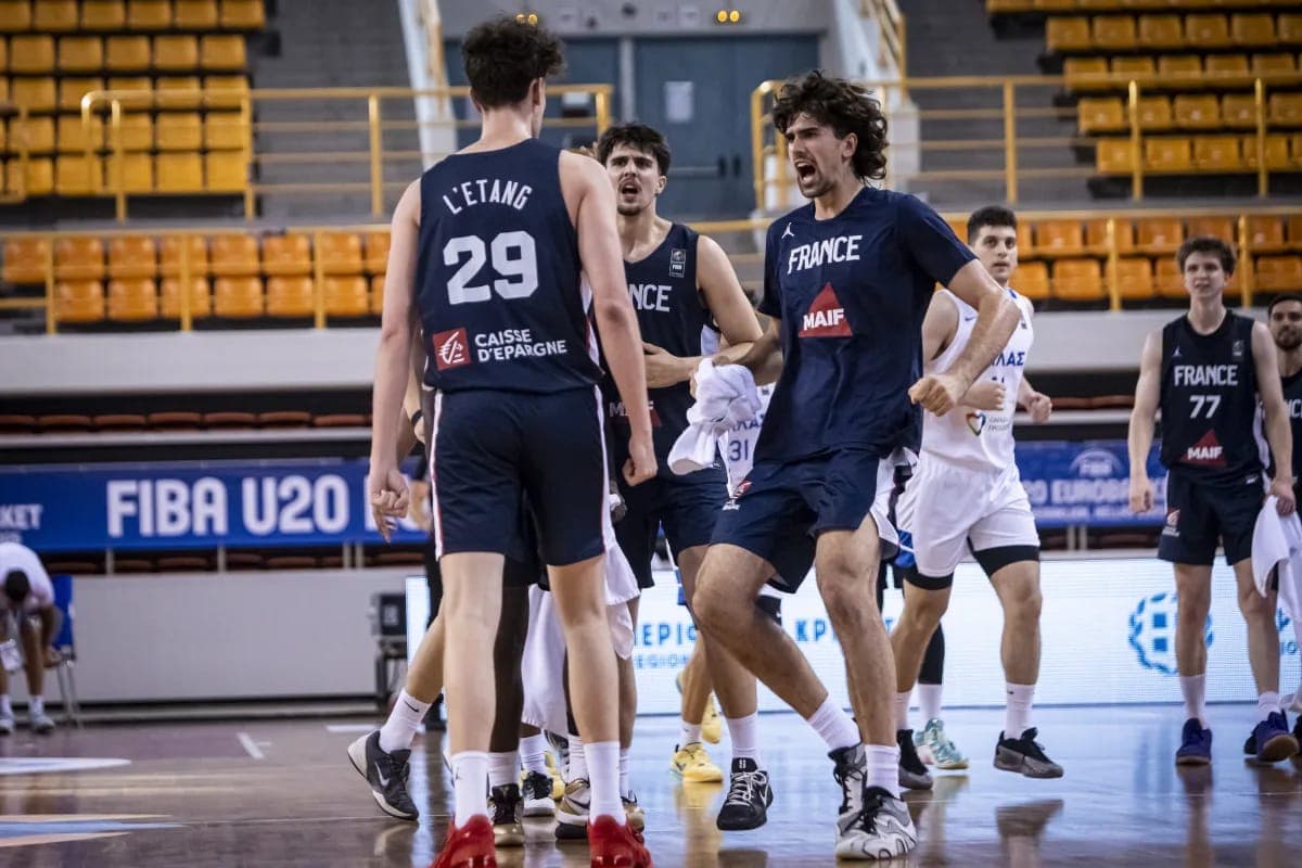 Malmenés, les Bleuets écartent la Grèce (72-70) et se hissent en demi-finale sur une dernière action invraisemblable !