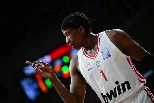 Frank Ntilikina solide, Evan Fournier en tribunes, mais l’Olympiakos rejoint le Panathinaïkos en finale des playoffs grecs !