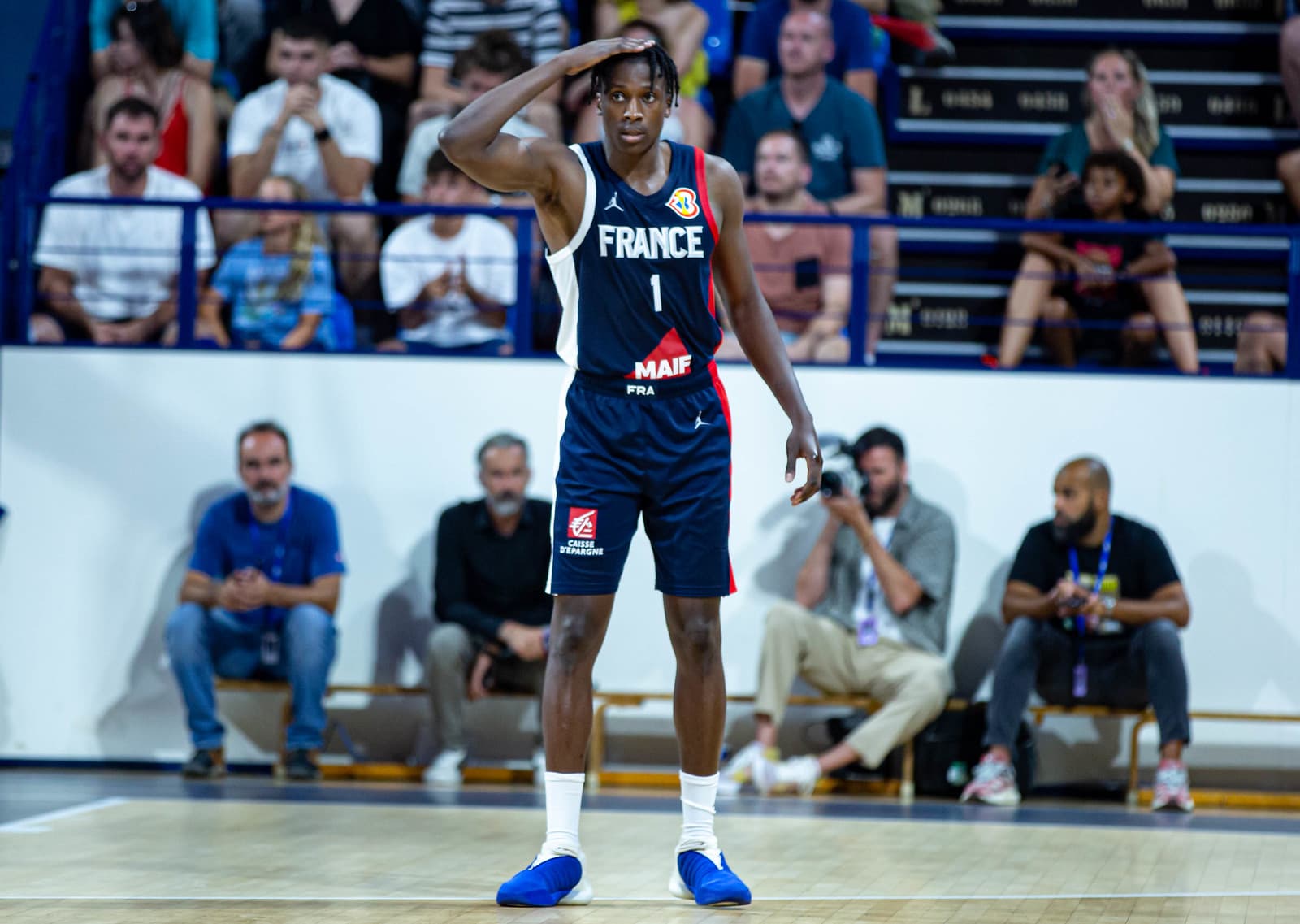 Frank Ntilikina choisit Charlotte et reste en NBA