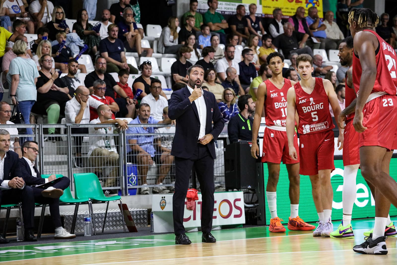 La prolongation de Frédéric Fauthoux à la JL Bourg en bonne voie