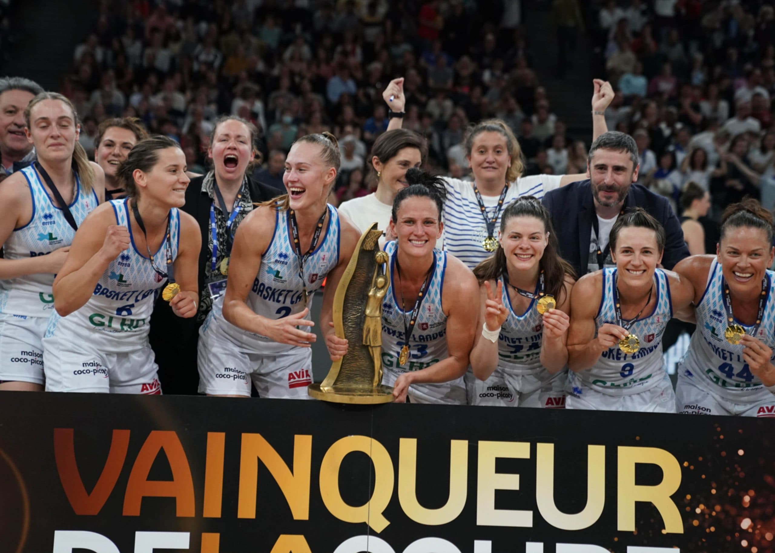 25e trophée pour l’éternelle Céline Dumerc : « Courir derrière un ballon, il n’y a rien de plus fun ! »
