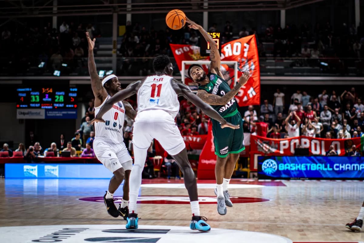 D.J. Cooper n’est plus le meneur de Wroclaw, Justin Robinson le remplace