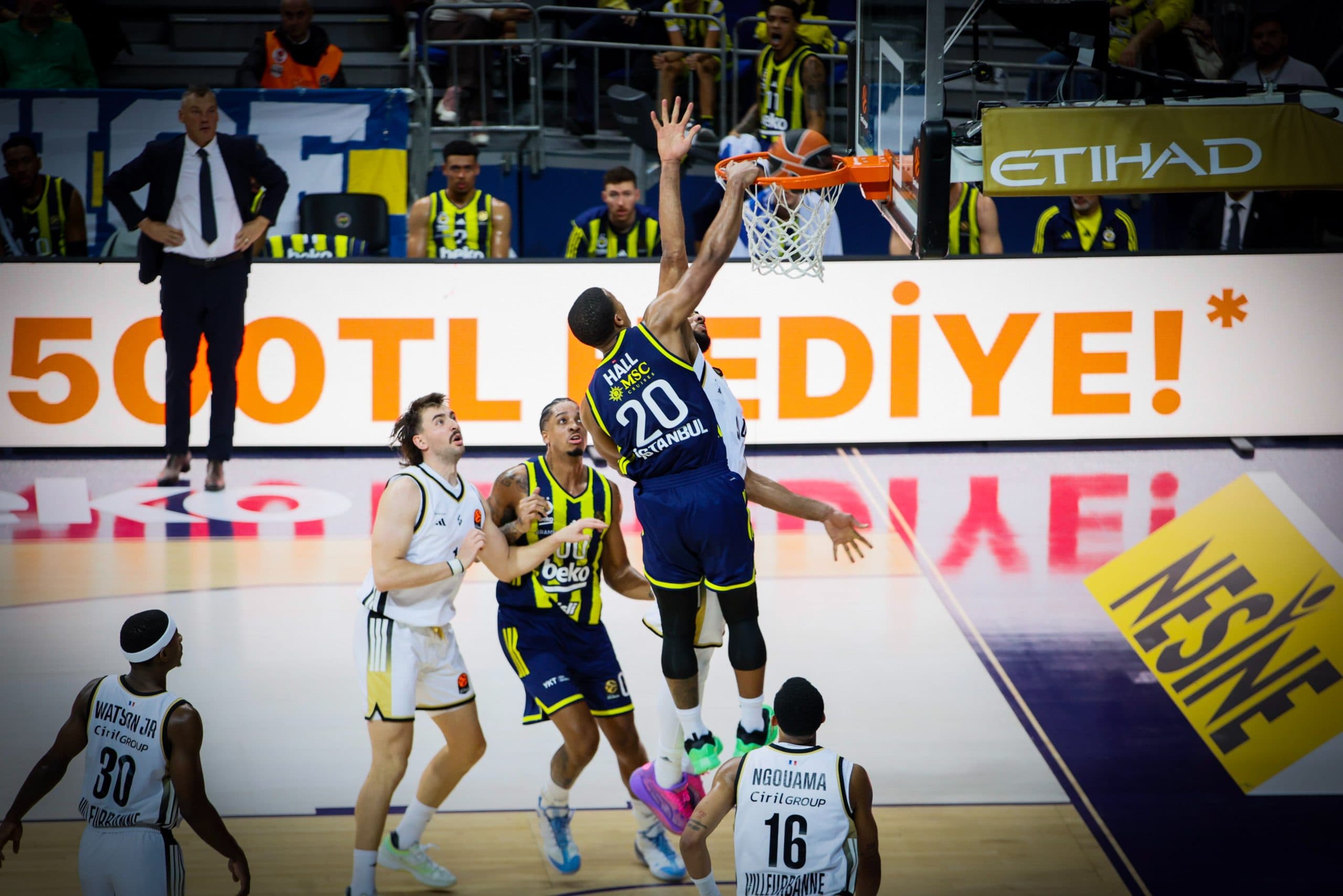 Pas de miracle pour l’ASVEL chez le Fenerbahçe, malgré les difficultés du champion