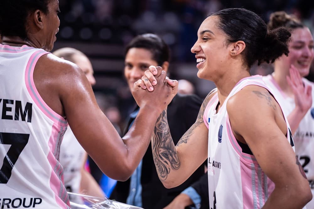 Basket Landes gagne le derby, Gabby Williams (43 d’évaluation) et Virginie Brémont (triple-double) cartonnent