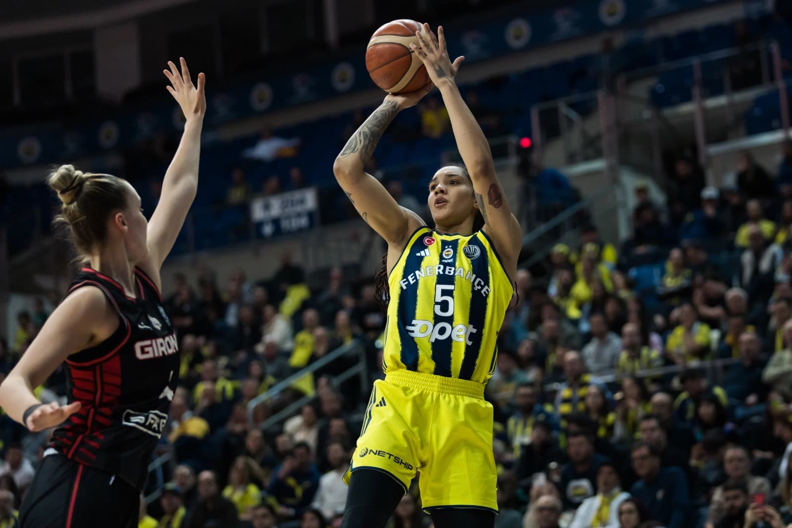 30 points de son duo Gabby Williams – Iliana Dossou-Yovo Rupert, et Fenerbahçe prend une option pour les demi-finales du Final Six