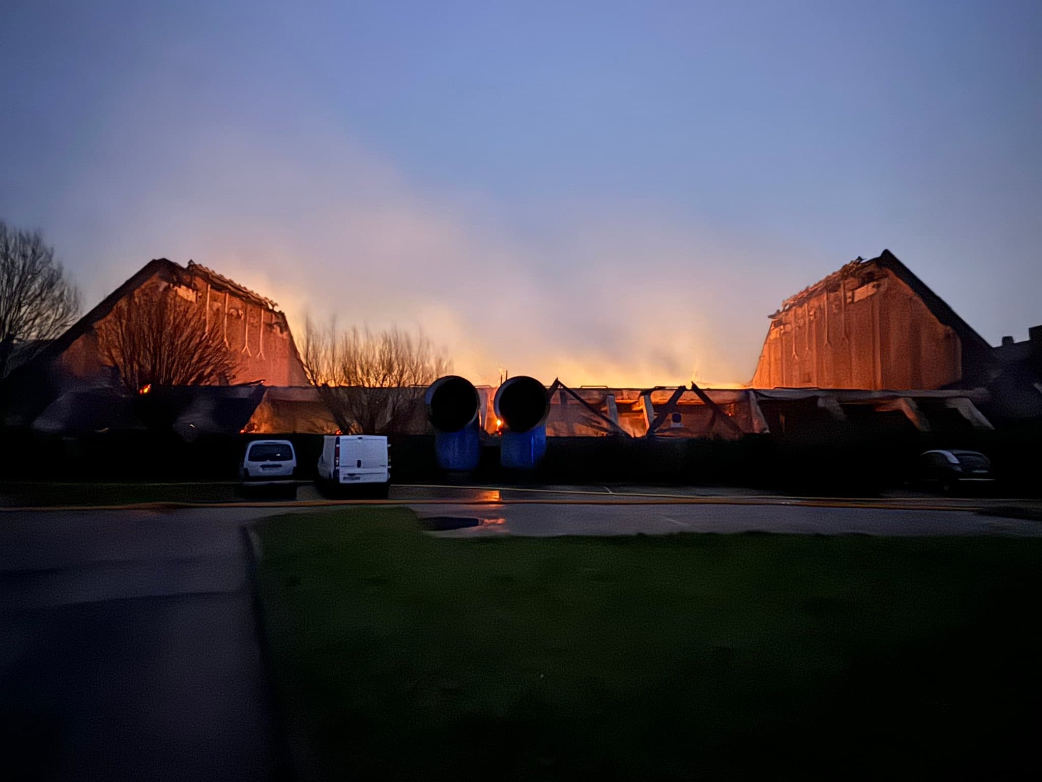 Cauchemar à Gravelines : Sportica détruit par un immense incendie !