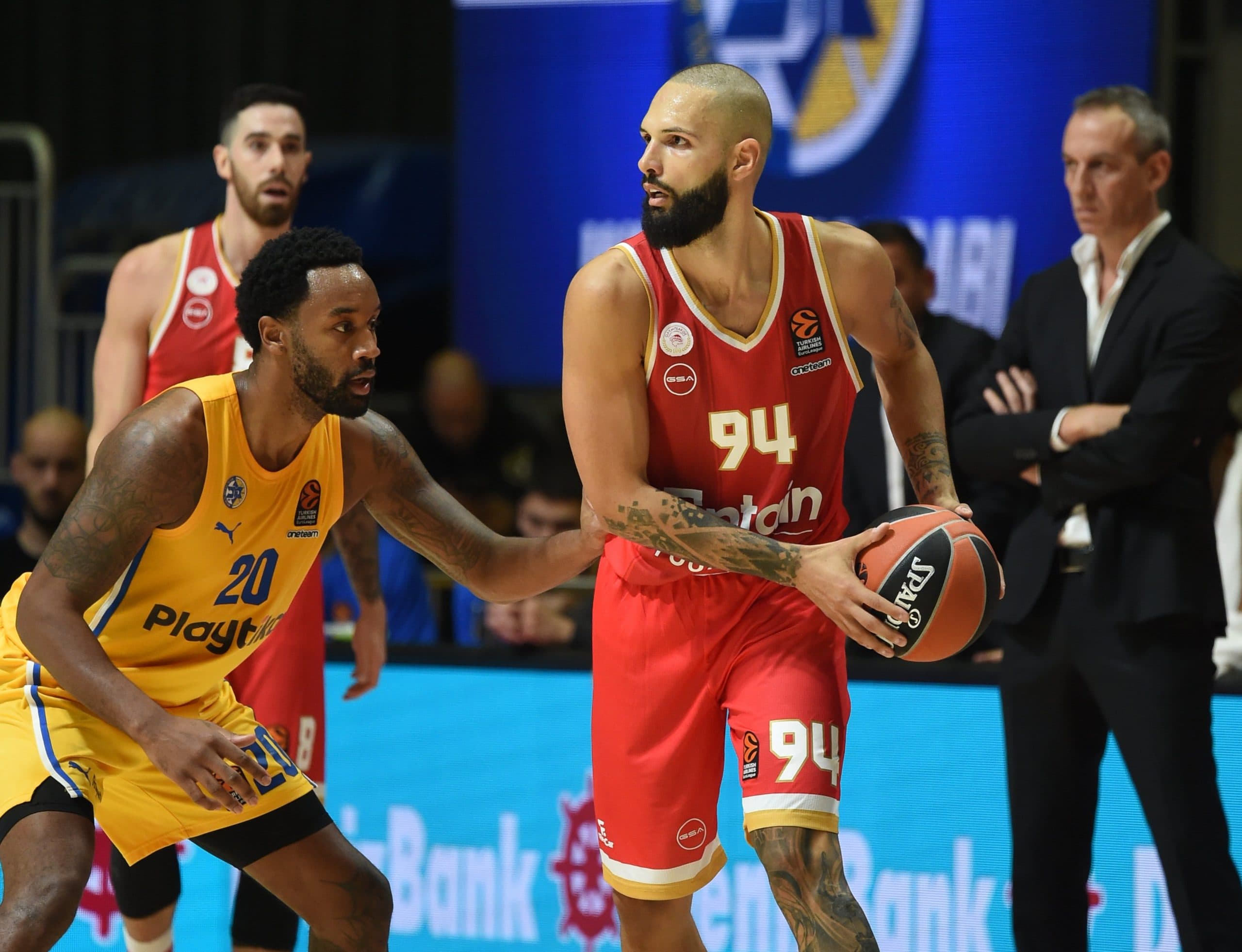 Evan Fournier et Jaylen Hoard se livrent un duel au sommet : 20 points chacun