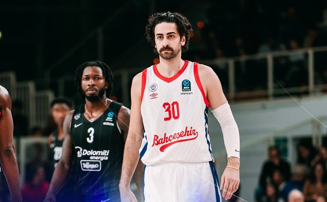 -4 d’évaluation en 5 minutes pour son premier match : Furkan Korkmaz ne décolle pas avec le Bahcesehir Istanbul