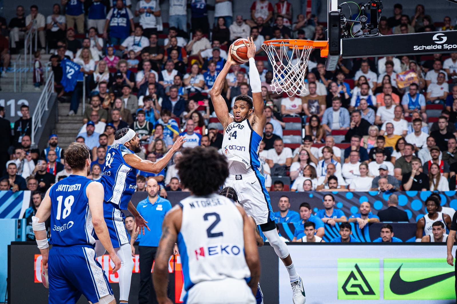 Spanoulis recadre Sengun après la petite finale : « Arrêtez de dire des bêtises sur Giannis »