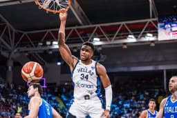 Giannis Antetokounmpo a planté 31 points lors de la victoire de la Grèce contre l'Italie