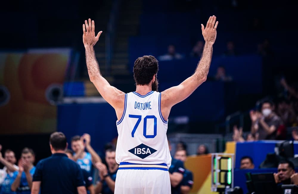 En pleurs pendant l’hymne de l’Italie, Gigi Datome a joué son dernier match