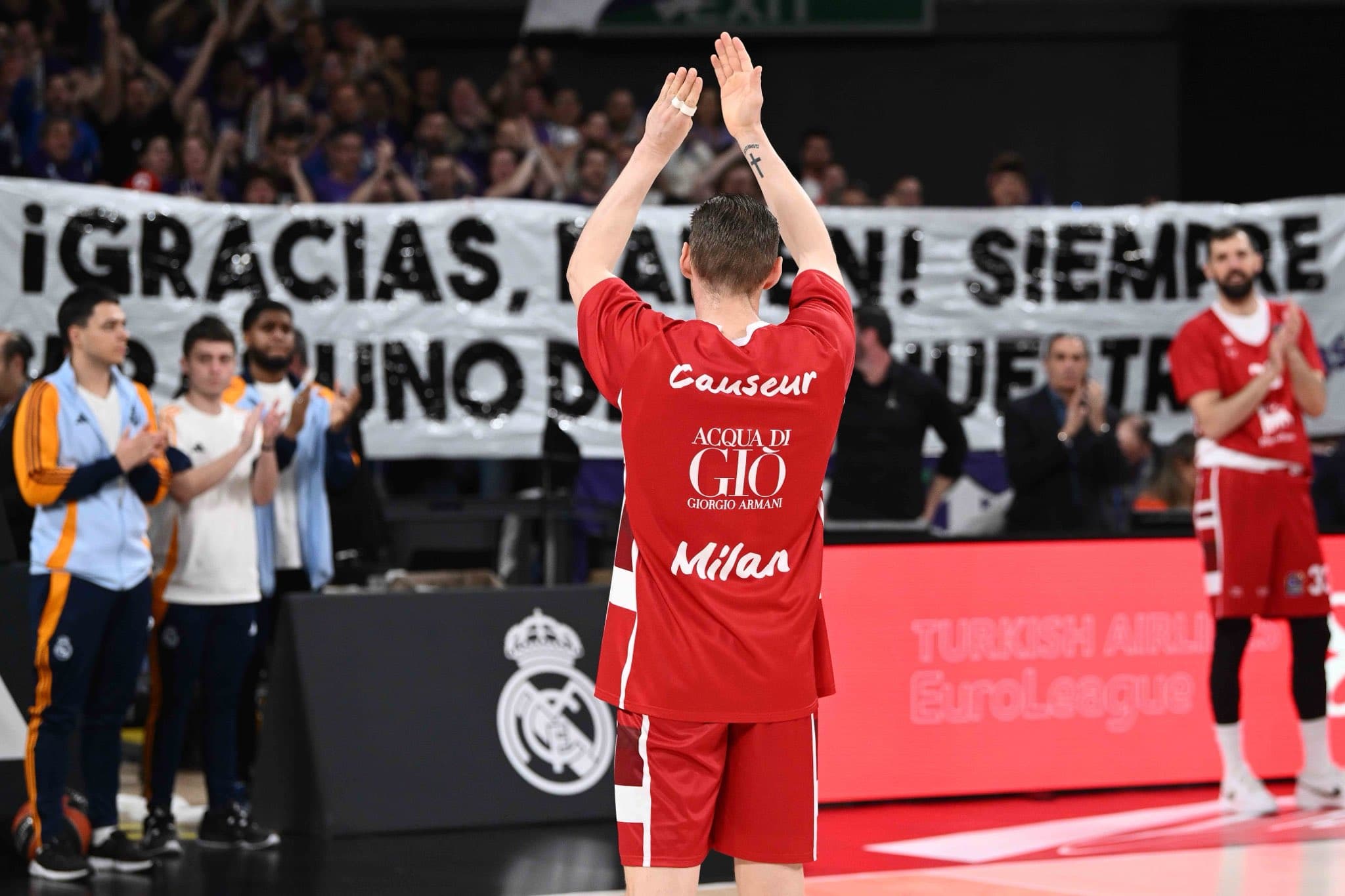 Fabien Causeur ovationné, puis blessé, pour son retour au Real Madrid…