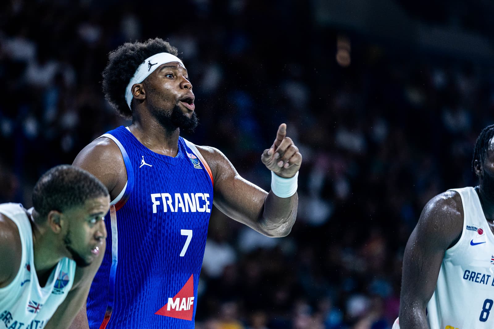 « On a l’impression d’aller dans la même direction » : Yabusele raconte la cohésion des Bleus
