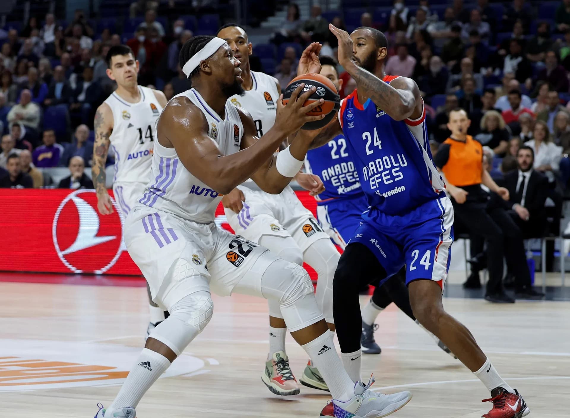 Guerschon Yabusele victime d’une entorse du genou