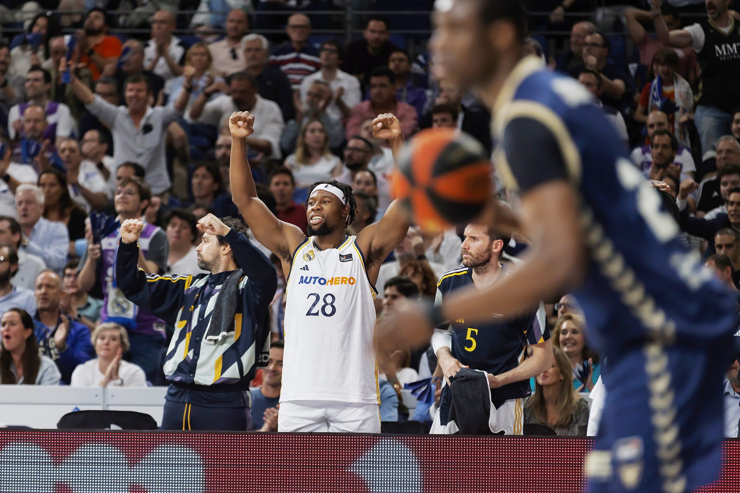 Le Real Madrid fait l’écart sur Murcie en finale