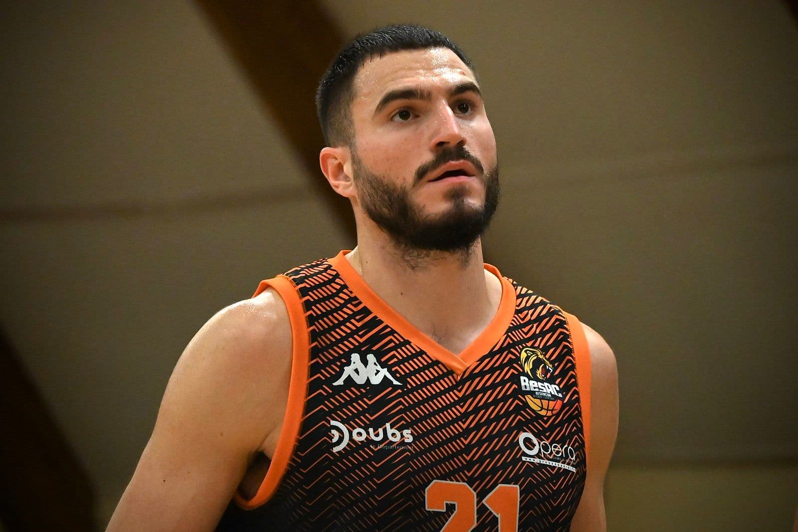 Guillaume Valayer prolonge un an à Besançon