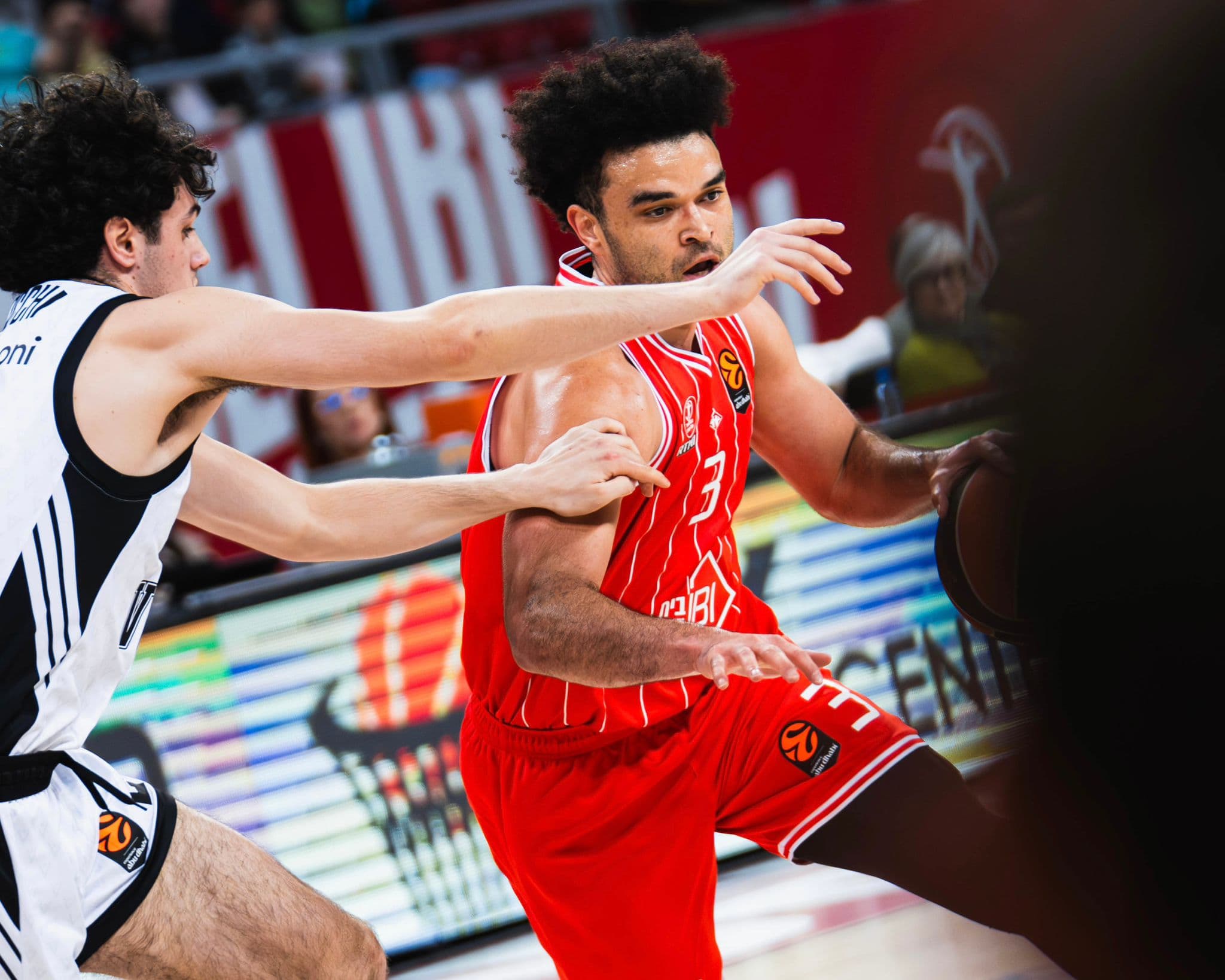 Elijah Bryant quitte Israël avant les playoffs : énorme inquiétude pour l’Hapoël Tel Aviv
