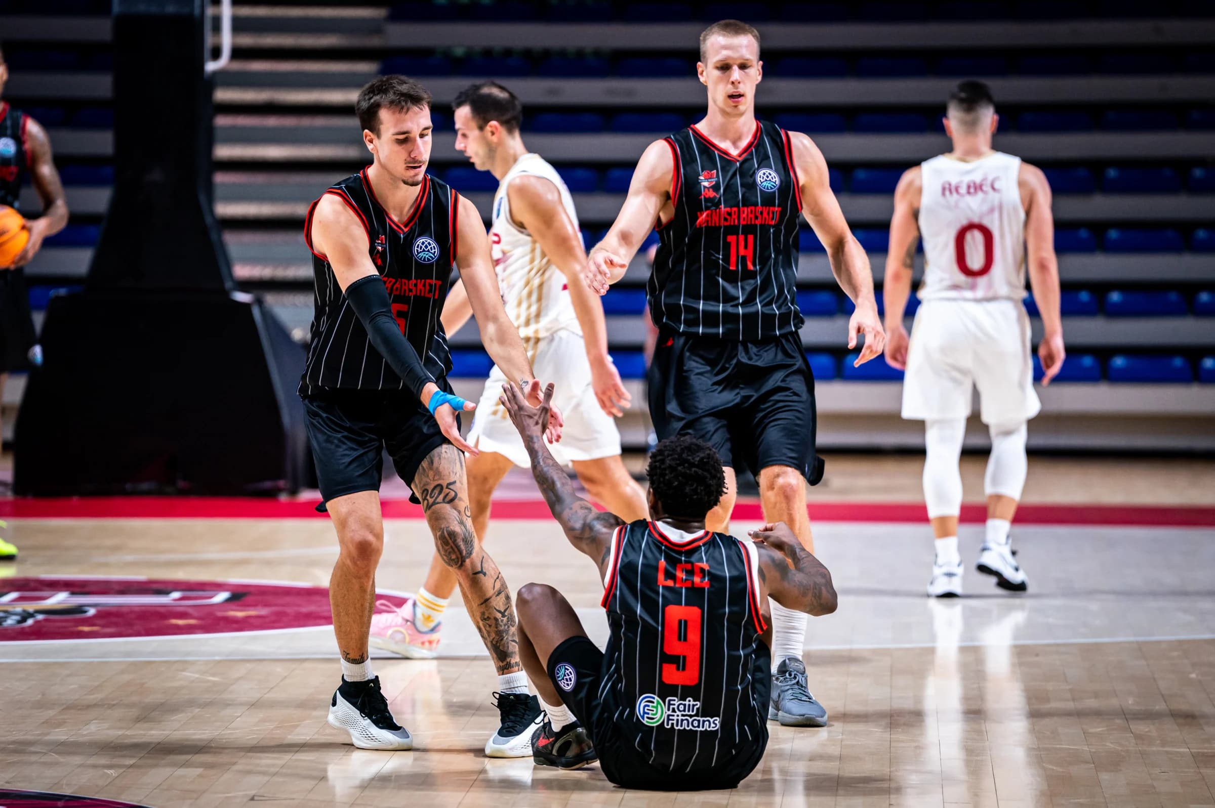 Hugo Besson se venge sur le FMP Belgrade