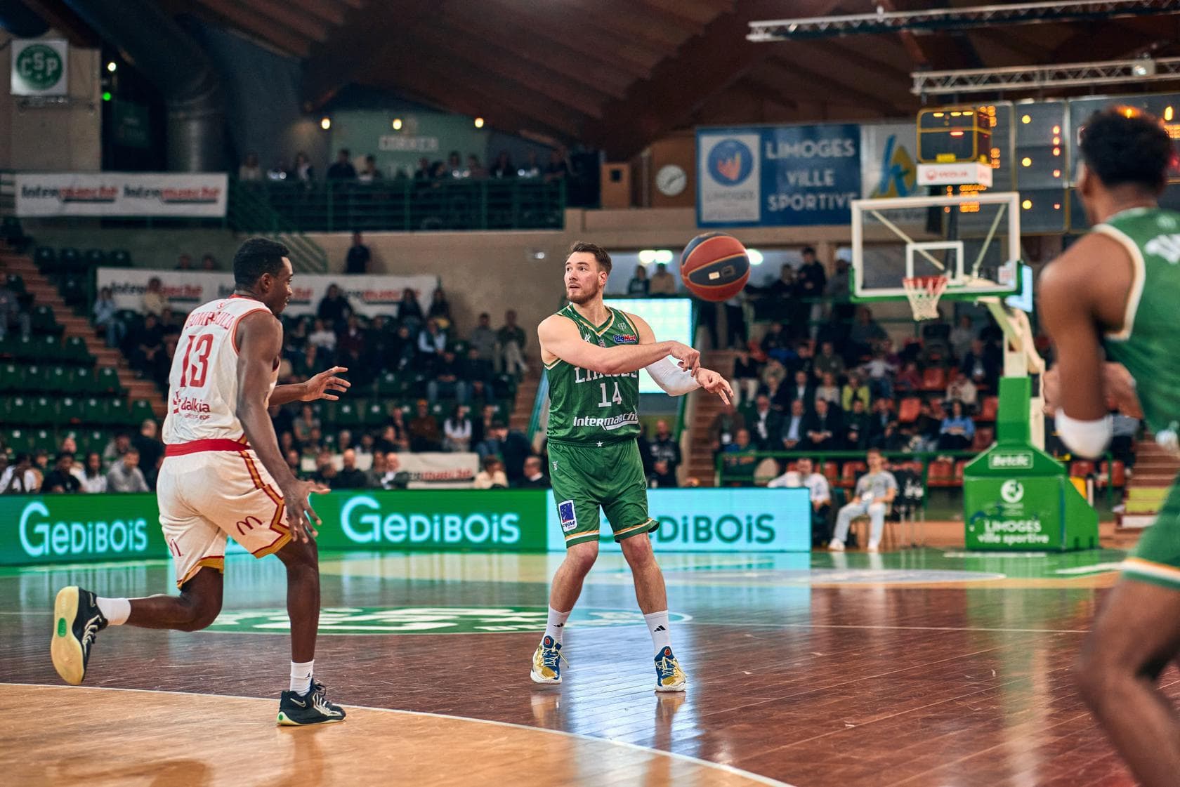 Hugo Invernizzi, sur le changement de coach à Limoges : « On a changé notre façon de travailler, cela va être une bonne chose »