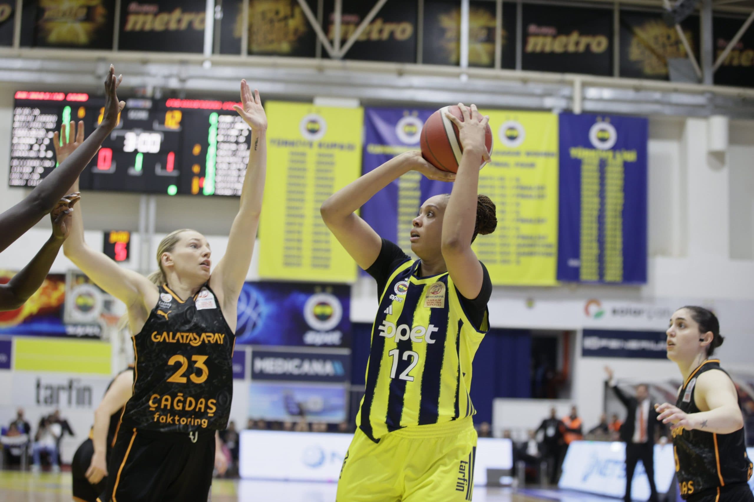 20 points d’Iliana Rupert et Gabby Williams, et Fenerbahçe n’est plus qu’à un match du titre en Turquie !
