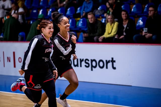 Amel Bouderra prolonge pour une 18e, et dernière, saison avec les Flammes Carolo