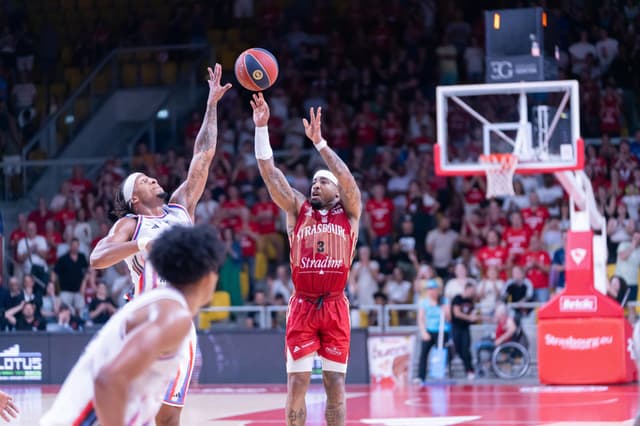 Strasbourg plie mais ne rompt pas : Marcus Keene arrache un match 3 face à Paris !