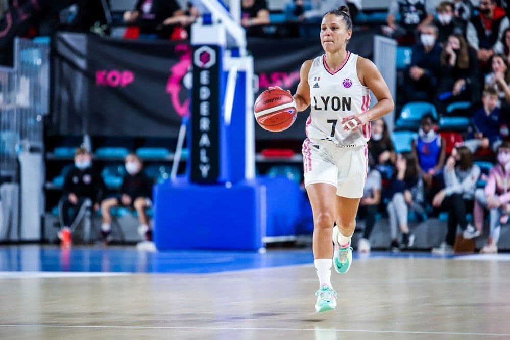 Ingrid Tanqueray vers les Flammes Carolo