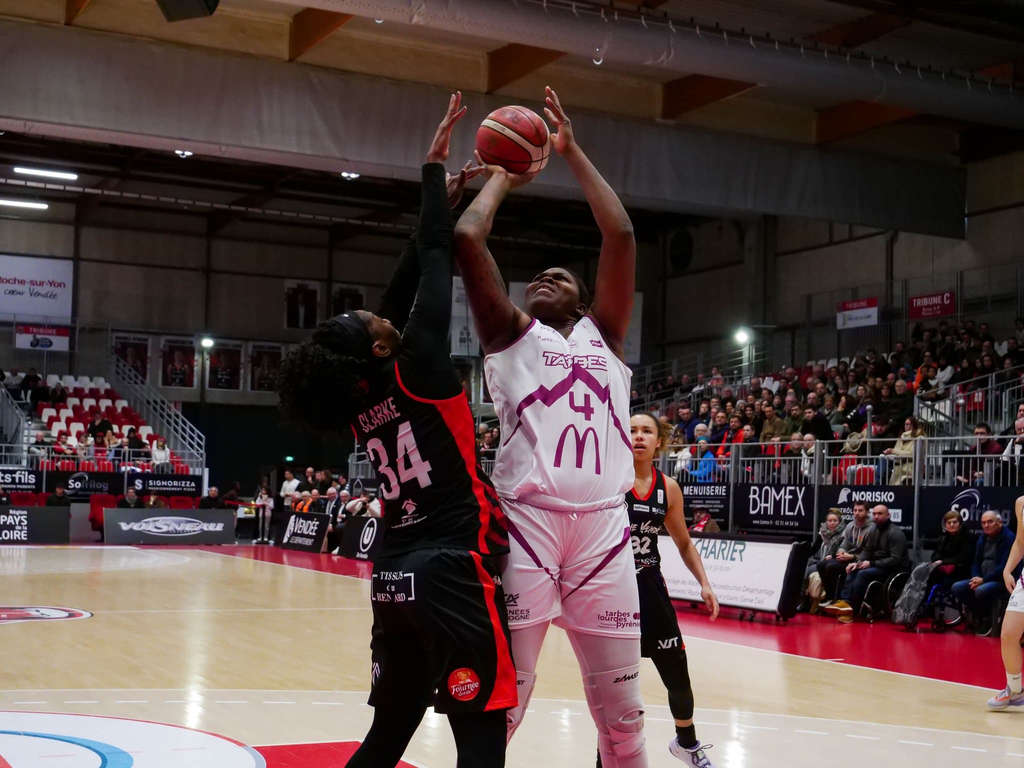 L’ASVEL et Bourges déroulent, Basket Landes enchaîne et Isa Yacoubou cartonne