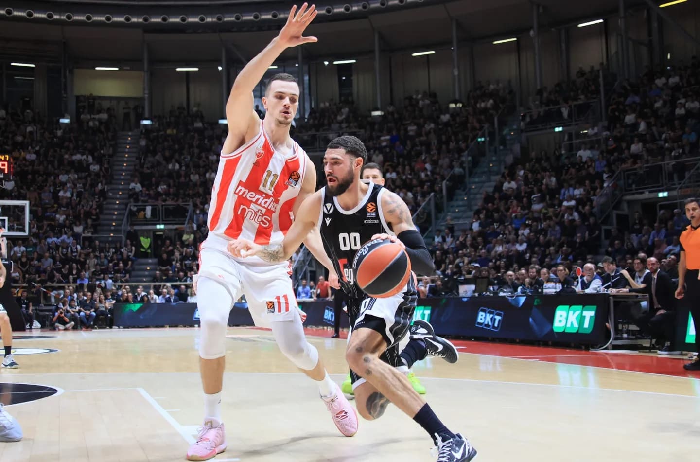 Isaïa Cordinier et la Virtus Bologne confirment