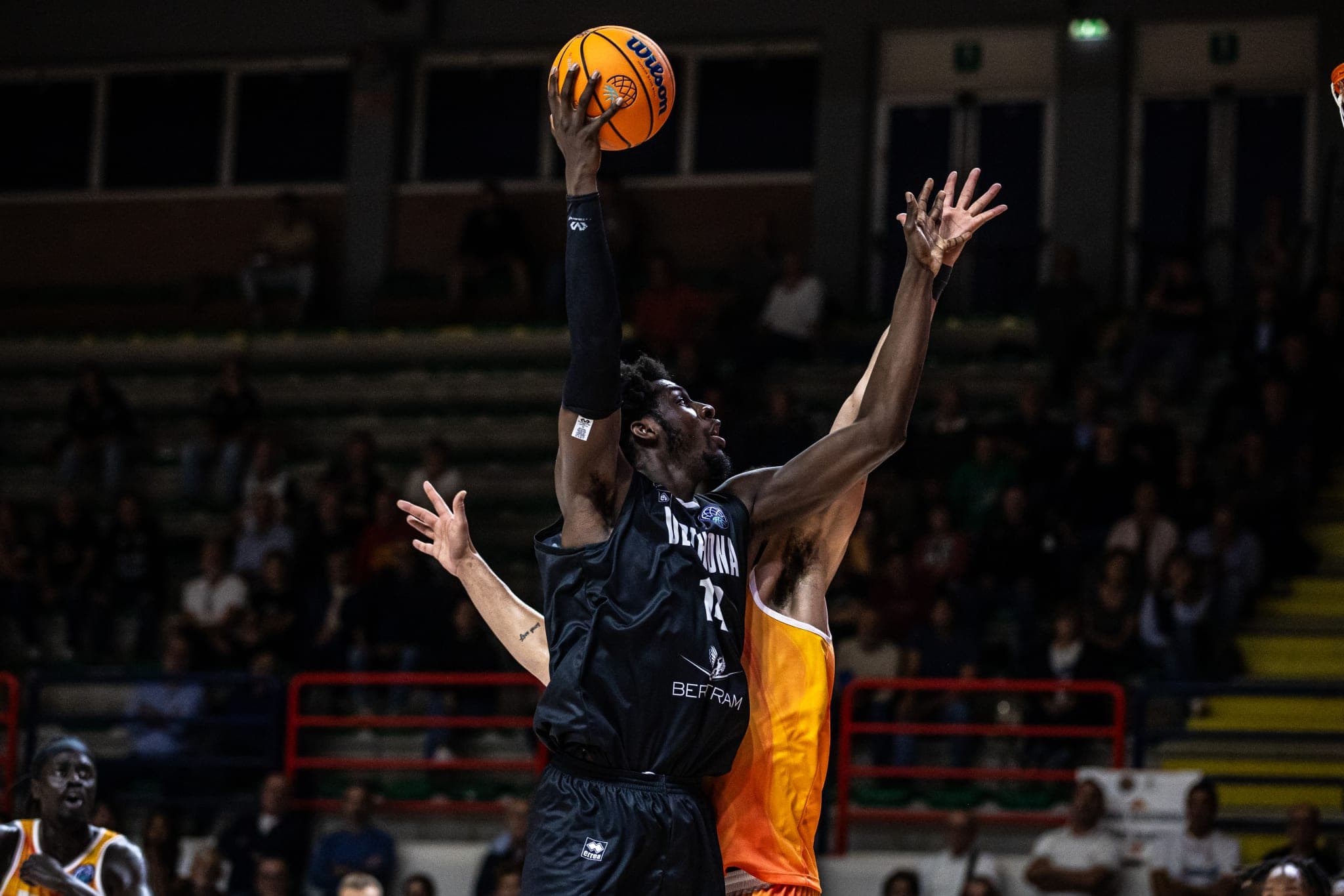 Ismaël Kamagaté dominant contre Chemnitz pour son premier match en BCL