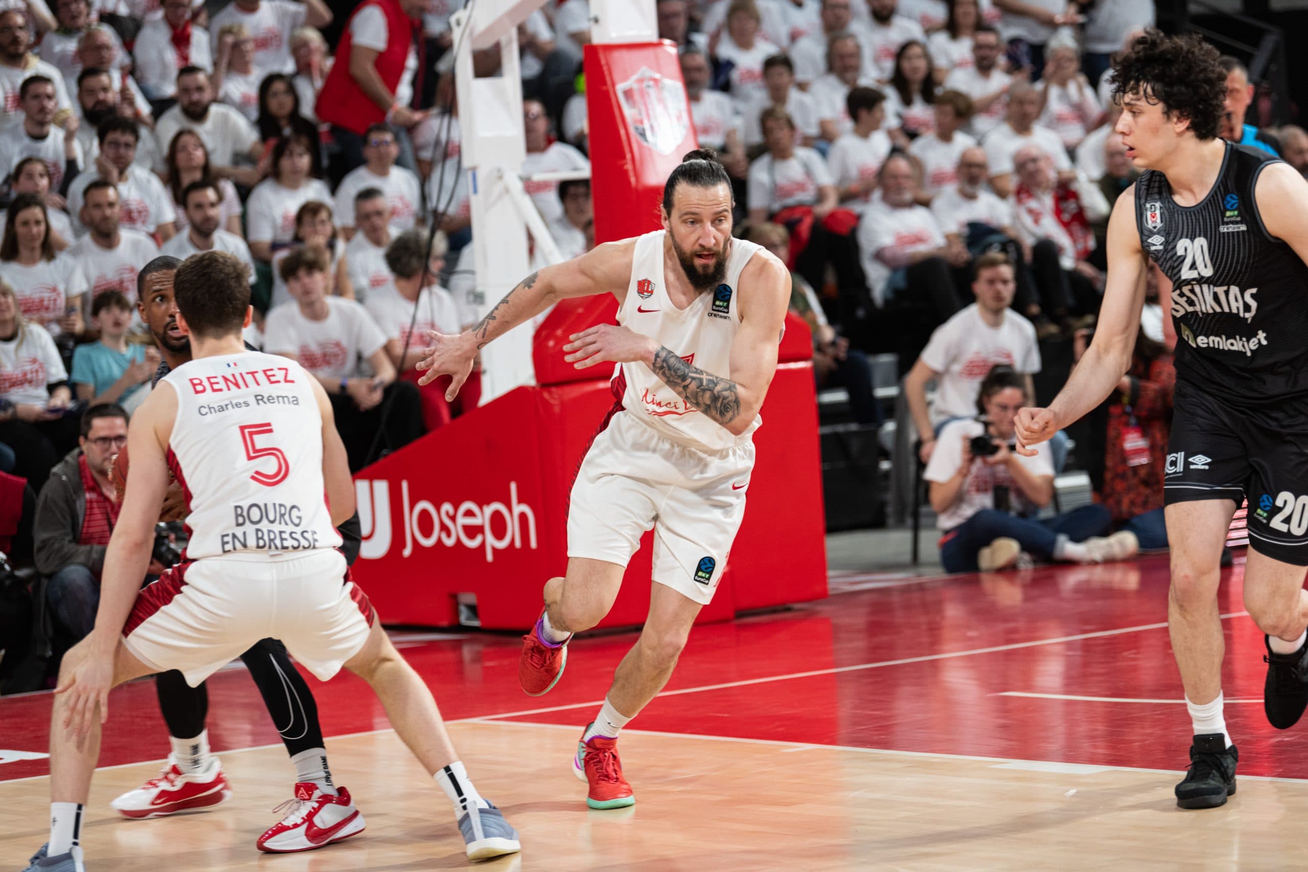 Maxime Courby, le formidable symbole bressan : « Il y a neuf ans, on galérait en Pro B… »
