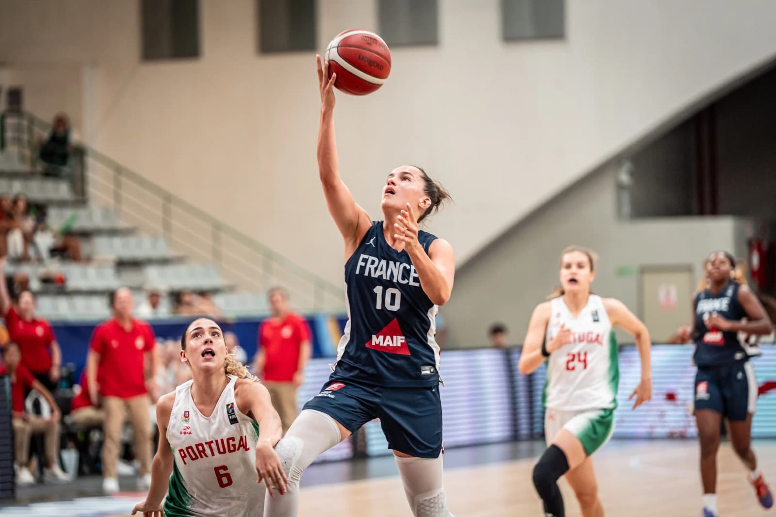 Le Rouen Métropole Basket engage deux internationales françaises U20