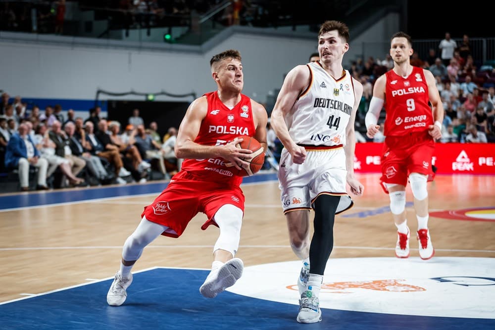 L’international polonais Jakub Schenk prolonge à Tours