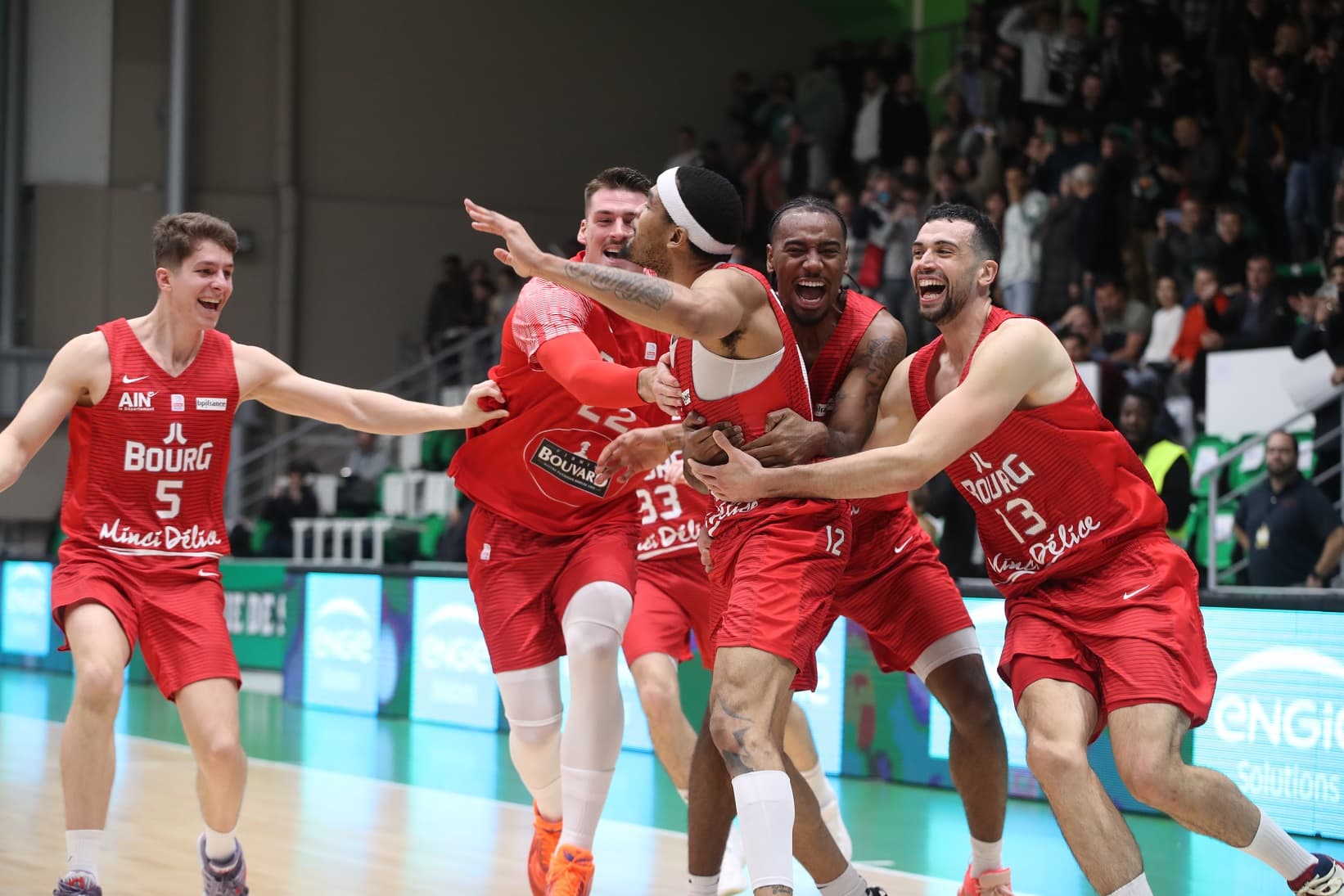 Au buzzer, James Palmer Jr. (Bourg) plonge Nanterre dans le noir