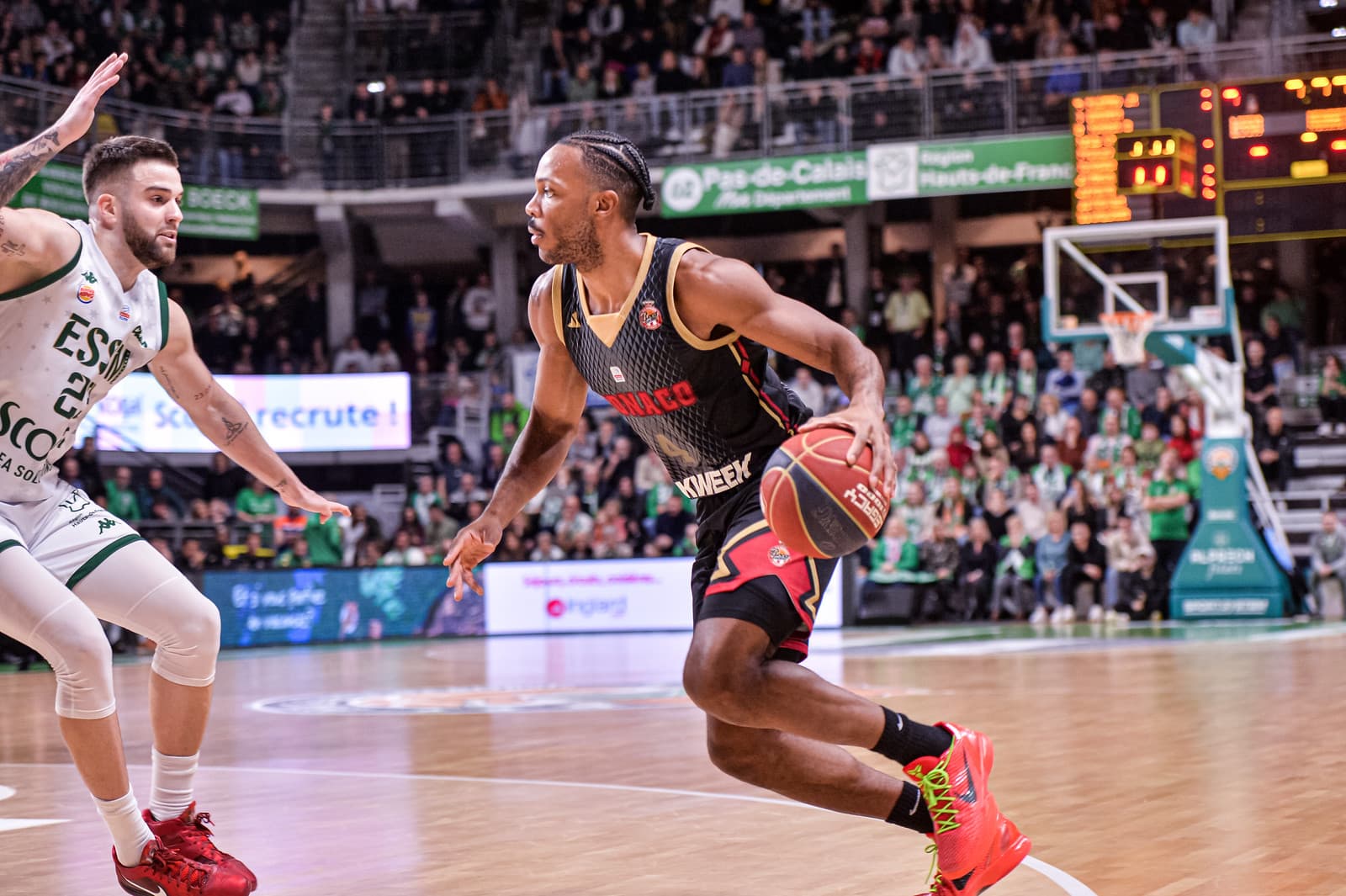 Sasa Obradovic et Jaron Blossomgame suspendus face à Saint-Quentin