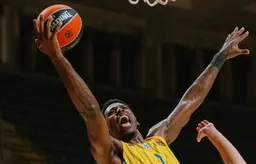 Jaylen Hoard a brillé avec le Maccabi Tel-Aviv contre Baskonia ce jeudi en EuroLeague
