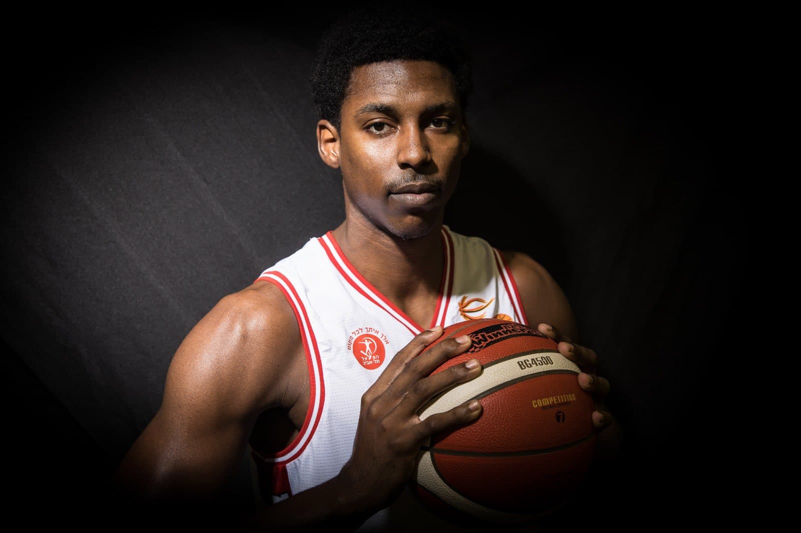 Jaylen Hoard réussit ses débuts en EuroCup