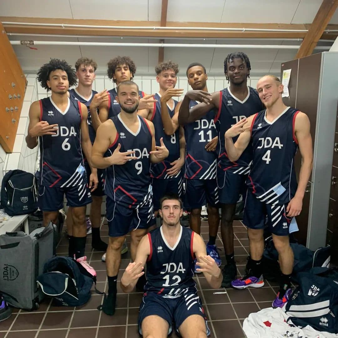 Les Metropolitans 92, Roanne et Dijon continuent leur sans faute